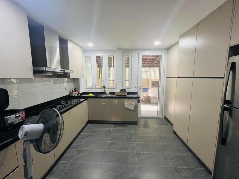 Semi-Detached House for Sale in Suria Residence (Cheras) - Bee Chin Ng - Kitchen - PropertyGuru.com.my