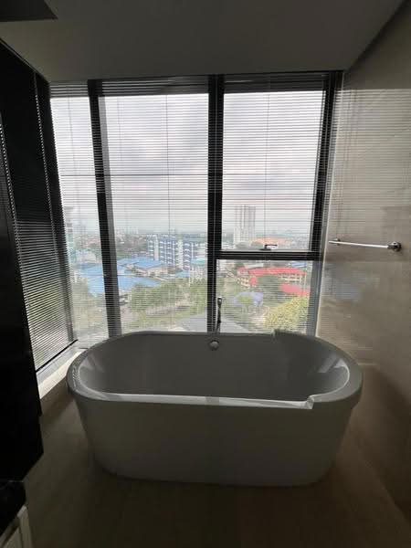 Kediaman Servis untuk Disewa di The Astaka @ 1 Bukit Senyum - Phang Elainne - Bathroom - PropertyGuru.com.my