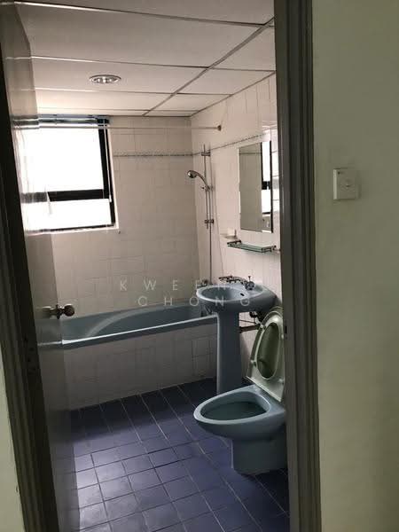 Condominium for Rent at Mont Kiara Pines - Kweenie Chong - Bathroom - PropertyGuru.com.my