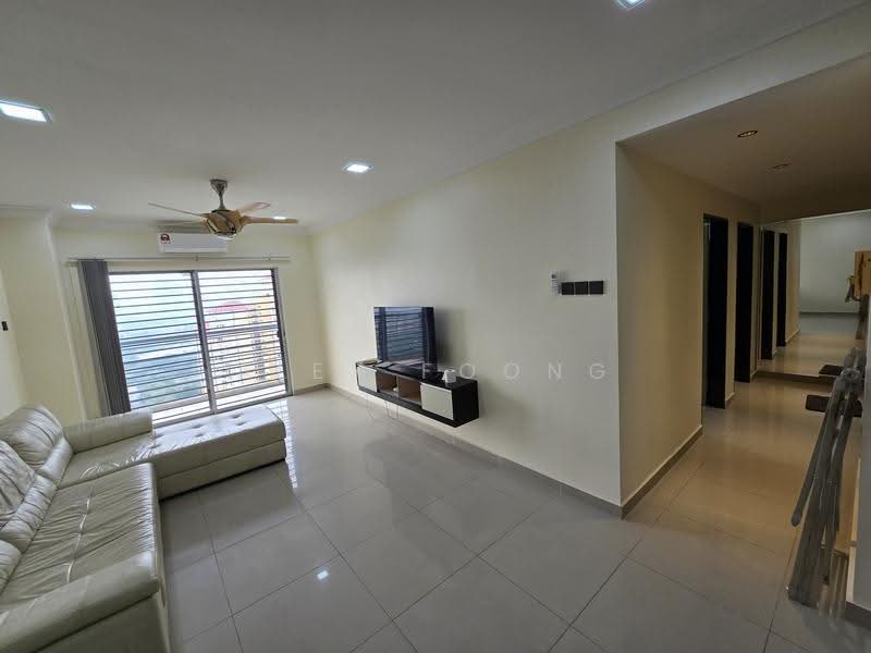 Kondominium untuk Disewa di Casa Idaman - Alex Foong - Living Room - PropertyGuru.com.my
