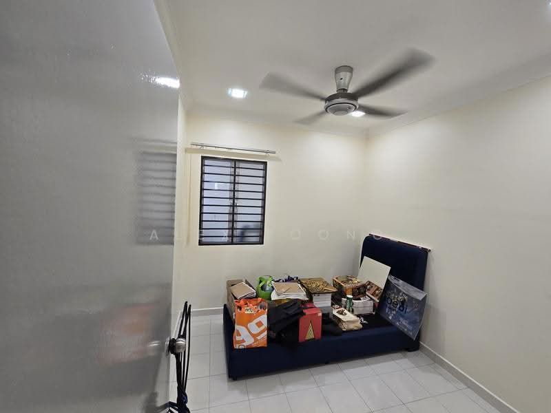 Kondominium untuk Disewa di Casa Idaman - Alex Foong - Living Room - PropertyGuru.com.my