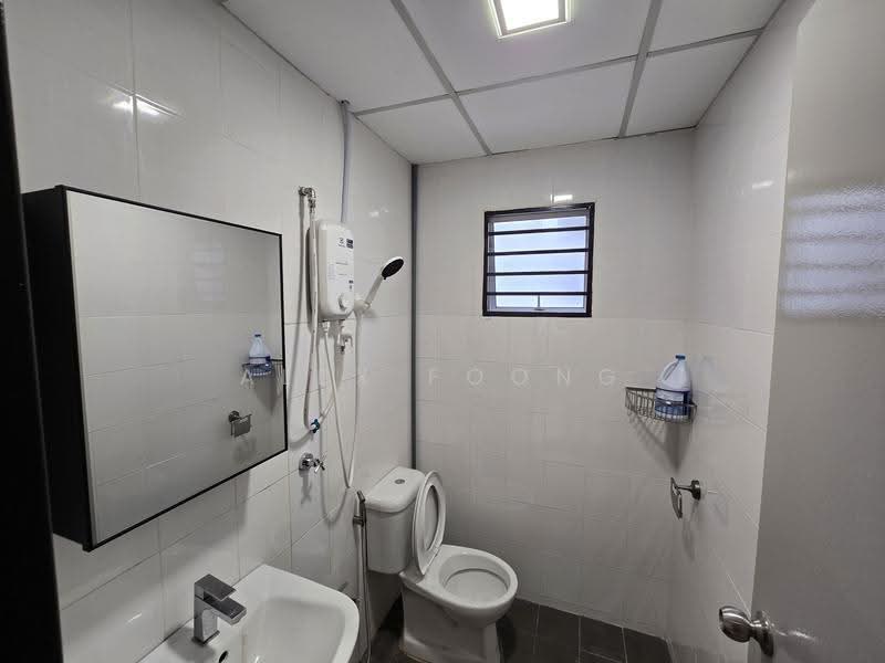 Kondominium untuk Disewa di Casa Idaman - Alex Foong - Bathroom - PropertyGuru.com.my