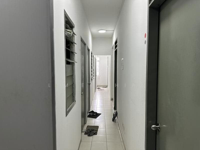 Apartment for Sale at Mentari Court - Lim Ee Thian - Corridor - PropertyGuru.com.my