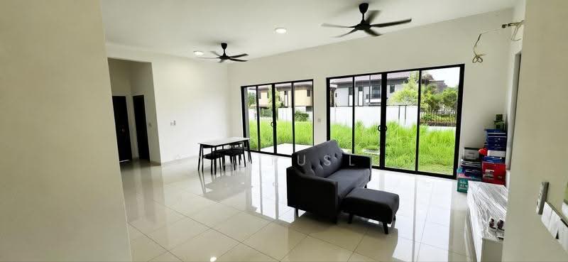 Rumah Berkembar untuk Disewa di Taman Tasik Semenyih (Semenyih) - Sya Rusli - Living Room - PropertyGuru.com.my