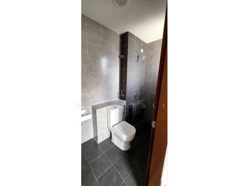 Rumah Berkembar untuk Disewa di Taman Tasik Semenyih (Semenyih) - Sya Rusli - Bathroom - PropertyGuru.com.my
