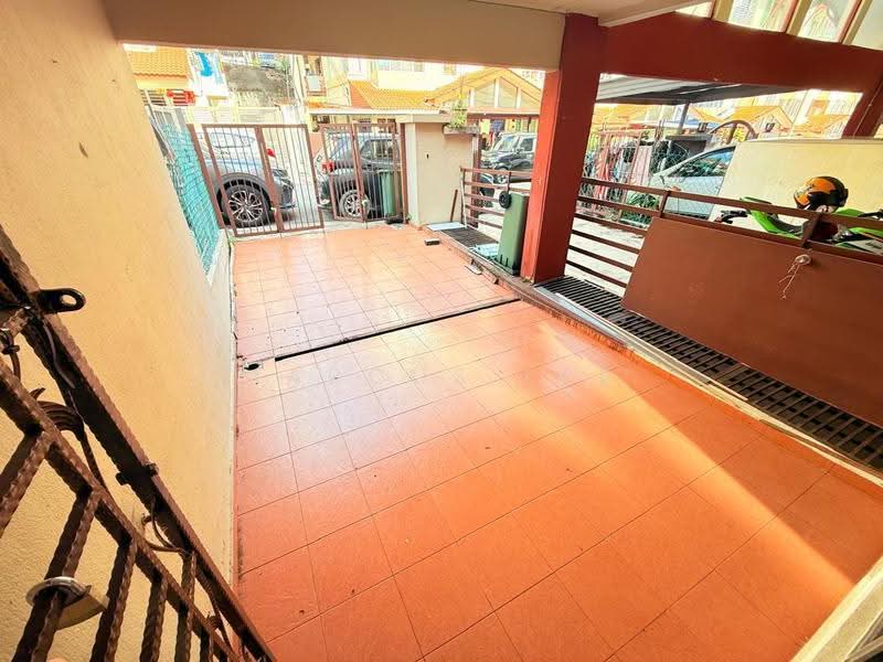 Rumah Bandar untuk Disewa di Batu Caves (Selangor) - Marcus Lee - Exterior - PropertyGuru.com.my
