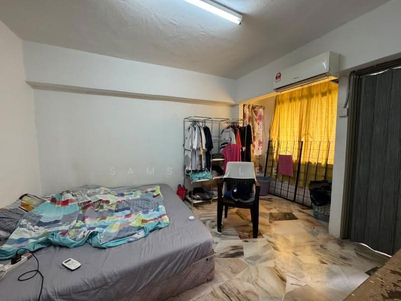 Pangsapuri untuk Dijual di Pandan Terrace Apartment - Samson Lee - Bedroom - PropertyGuru.com.my