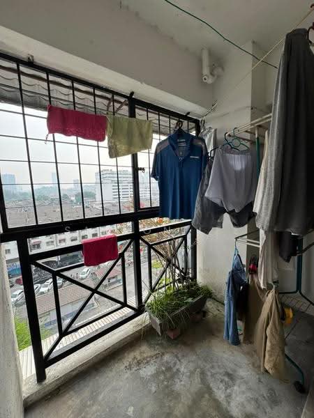 Pangsapuri untuk Dijual di Pandan Terrace Apartment - Samson Lee - Balcony - PropertyGuru.com.my