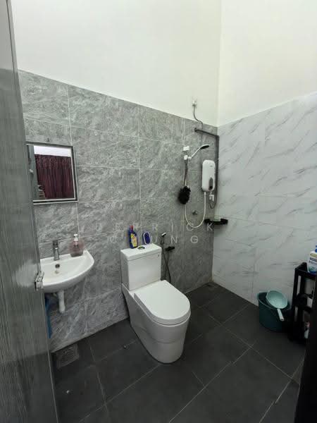Semi-Detached House for Sale in Ipoh (Perak) - Derrick Chung - Bathroom - PropertyGuru.com.my