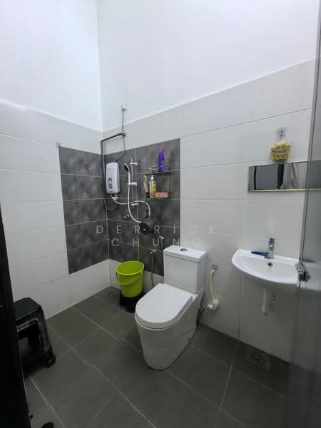 Semi-Detached House for Sale in Ipoh (Perak) - Derrick Chung - Bathroom - PropertyGuru.com.my