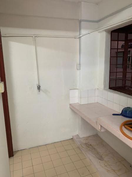 Pangsapuri untuk Dijual di Iris Apartment - Esther Yong - Kitchen - PropertyGuru.com.my