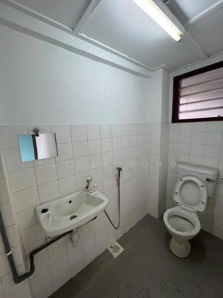Pangsapuri untuk Dijual di Iris Apartment - Esther Yong - Bathroom - PropertyGuru.com.my
