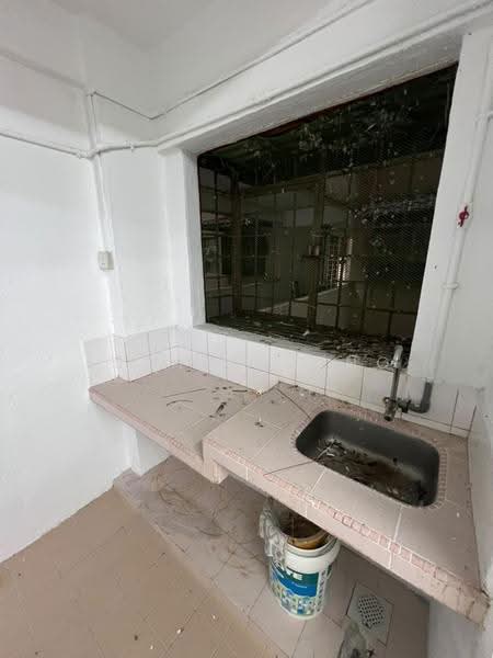 Pangsapuri untuk Dijual di Iris Apartment - Esther Yong - Kitchen - PropertyGuru.com.my