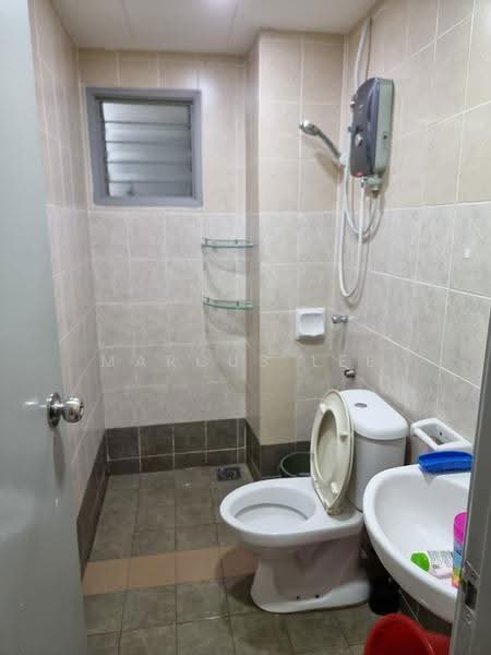 Kondominium untuk Disewa di KiPark Selayang - Marcus Lee - Bathroom - PropertyGuru.com.my