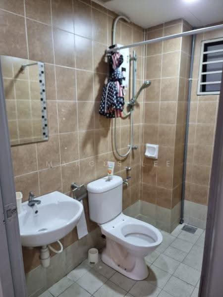 Kondominium untuk Disewa di KiPark Selayang - Marcus Lee - Bathroom - PropertyGuru.com.my