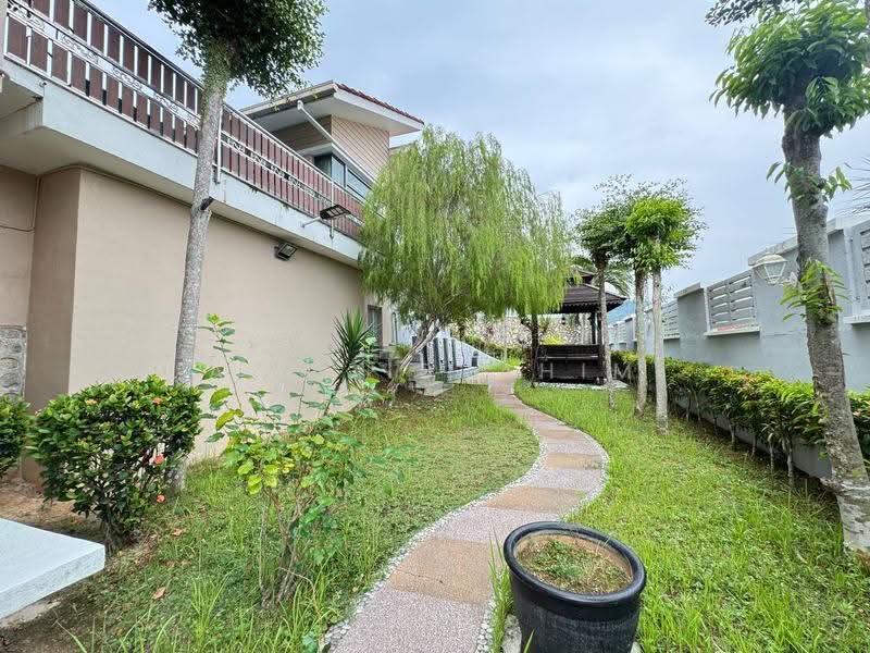 Bungalow House for Sale in Kajang (Selangor) - Azli Ibrahim - Exterior - PropertyGuru.com.my