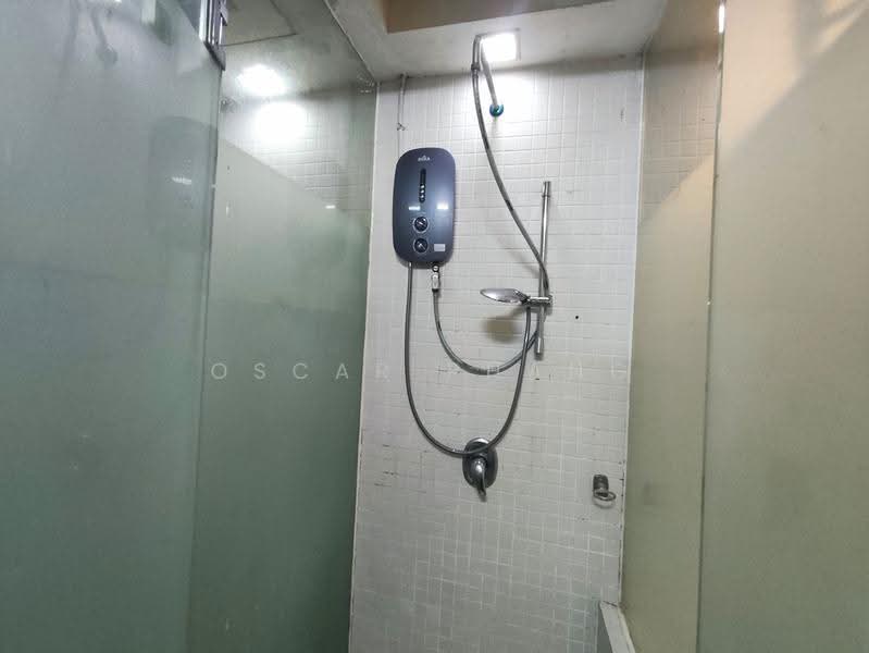 Condominium for Rent at 10 Semantan Suites - Oscar Phang - Bathroom - PropertyGuru.com.my