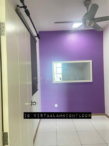 Kediaman Servis untuk Dijual di Vista Alam - Christine Tan - Bedroom - PropertyGuru.com.my