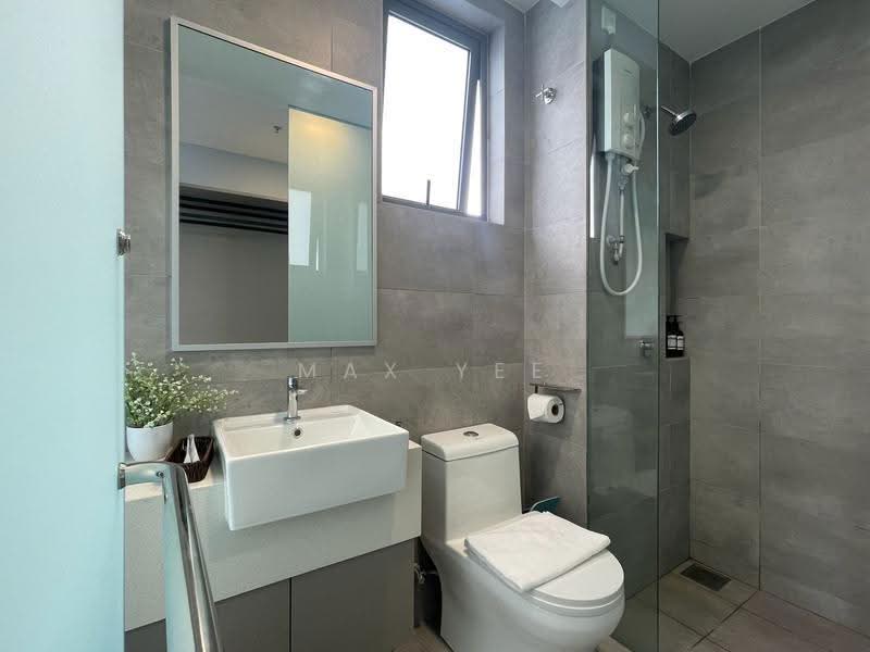 Kediaman Servis untuk Dijual di Riveria City - Max Yee - Bathroom - PropertyGuru.com.my