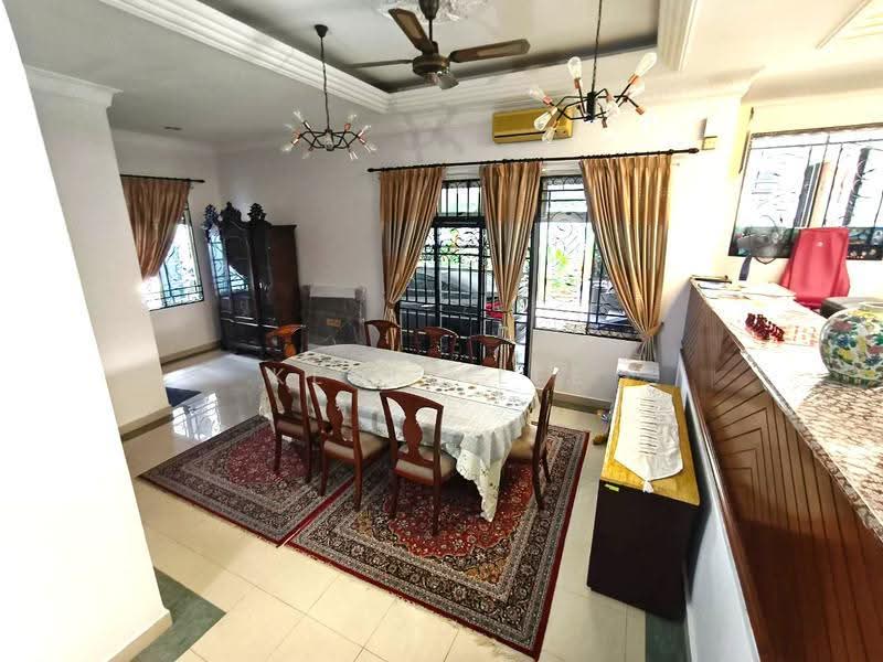 Semi-Detached House for Sale in Kelana Jaya (Petaling Jaya) - Kenix Lee - Dining Room - PropertyGuru.com.my