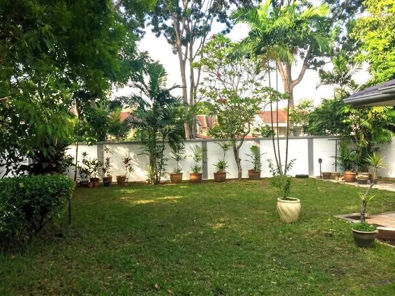 Semi-Detached House for Sale in Kelana Jaya (Petaling Jaya) - Kenix Lee - Garden - PropertyGuru.com.my