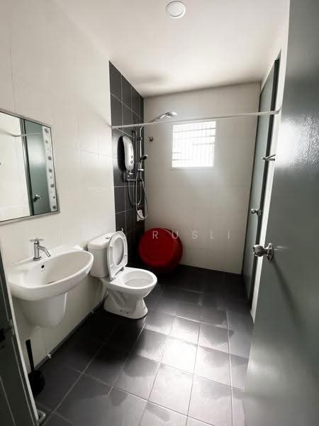 Rumah Teres 2-Tingkat untuk Disewa di Taman Tiara East (Semenyih) - Sya Rusli - Bathroom - PropertyGuru.com.my