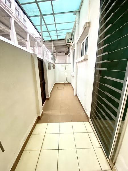 Rumah Teres 2-Tingkat untuk Disewa di Taman Tiara East (Semenyih) - Sya Rusli - Balcony - PropertyGuru.com.my