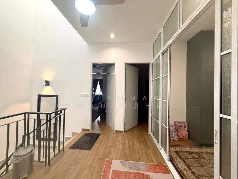 Rumah Teres 2-Tingkat untuk Dijual di Cyberjaya (Selangor) - Muhammad Ridhwan Mohd Huzairi - Corridor - PropertyGuru.com.my