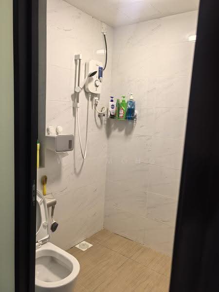 Service Residence for Sale at Country Garden Central Park - Wil Mong - Bathroom - PropertyGuru.com.my