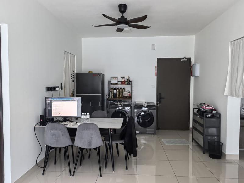Service Residence for Sale at Country Garden Central Park - Wil Mong - Study - PropertyGuru.com.my