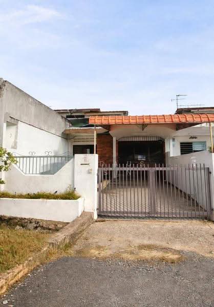 Rumah Teres 1-Tingkat untuk Dijual di Seksyen 2 Bandar Baru Bangi (Bandar Baru Bangi) - Firdaus Husin - Exterior - PropertyGuru.com.my