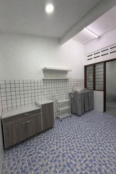 Rumah Teres 1-Tingkat untuk Dijual di Seksyen 2 Bandar Baru Bangi (Bandar Baru Bangi) - Firdaus Husin - Kitchen - PropertyGuru.com.my