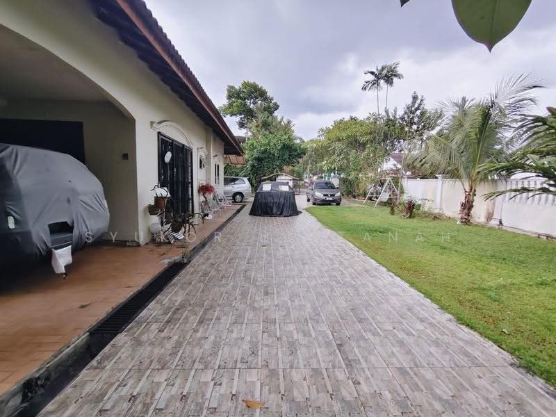Bungalow House for Sale in Petaling Jaya (Selangor) - Syukor Hartanah - Exterior - PropertyGuru.com.my