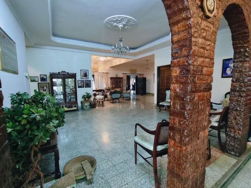 Bungalow House for Sale in Petaling Jaya (Selangor) - Syukor Hartanah - Living Room - PropertyGuru.com.my