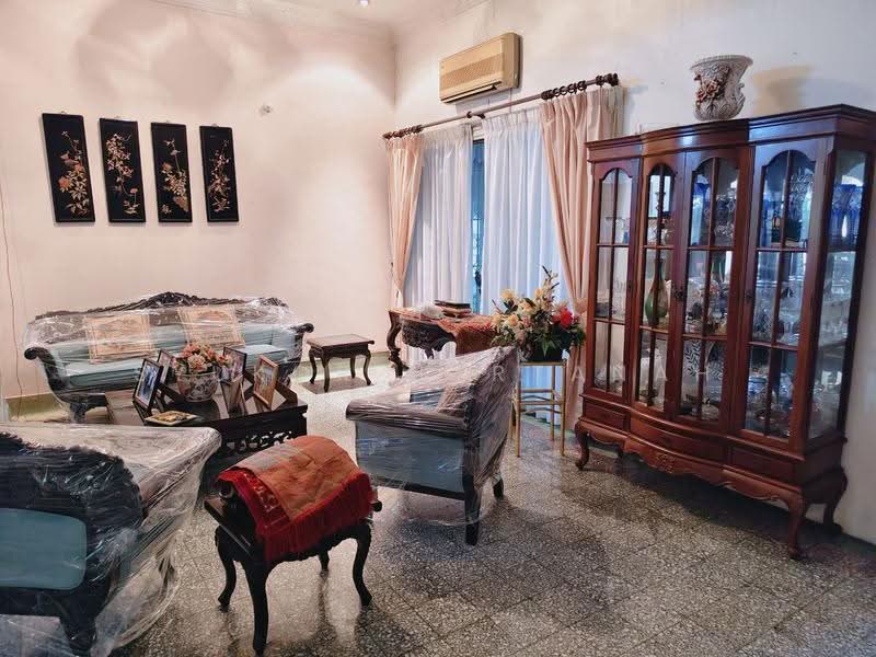 Bungalow House for Sale in Petaling Jaya (Selangor) - Syukor Hartanah - Living Room - PropertyGuru.com.my