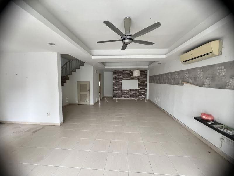 2-storey Terraced House for Sale in Taman Indah Gemilang 2 (Batu Caves) - Elaine Yew - Living Room - PropertyGuru.com.my