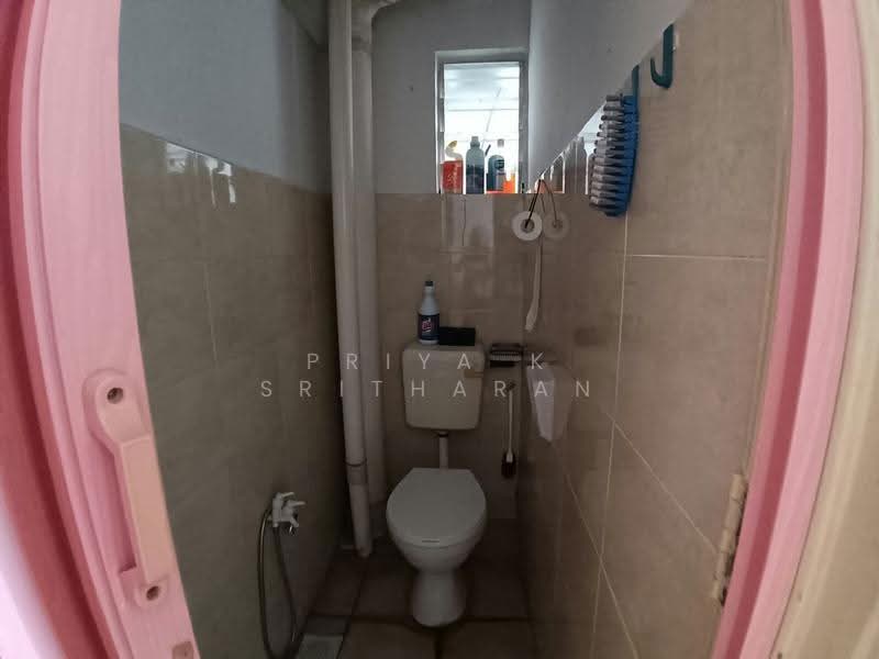 Rumah Flat untuk Dijual di Pangsapuri Aman - Priya K Sritharan - Bathroom - PropertyGuru.com.my
