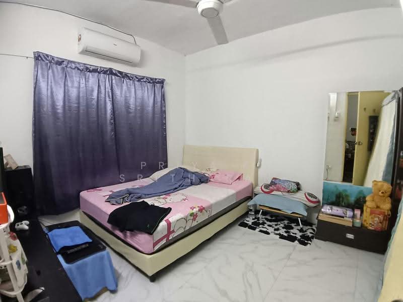 Rumah Flat untuk Dijual di Pangsapuri Aman - Priya K Sritharan - Bedroom - PropertyGuru.com.my