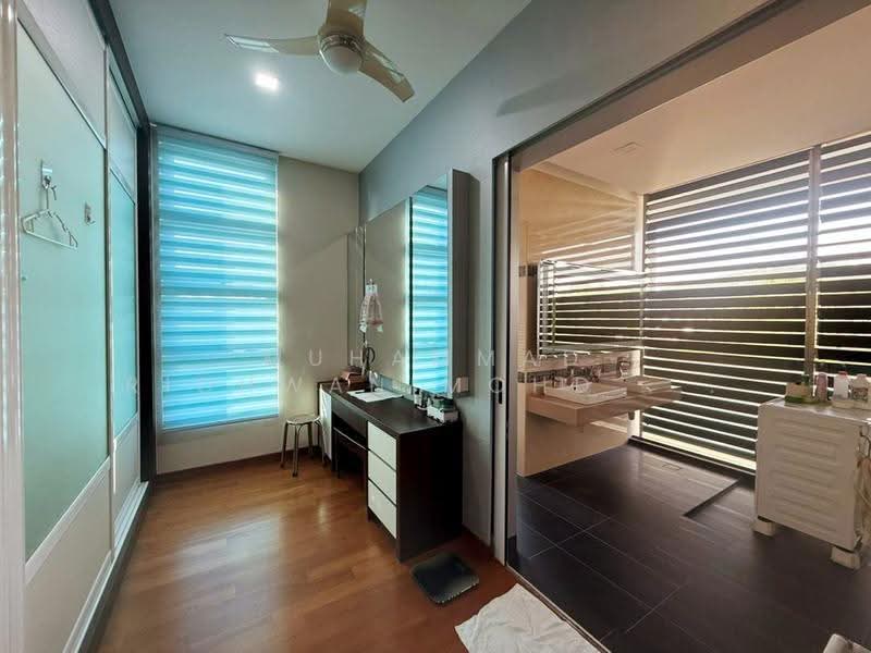 Bungalow House for Sale in Equine Business Park (Seri Kembangan) - Muhammad Ridhwan Mohd Huzairi - Bathroom - PropertyGuru.com.my