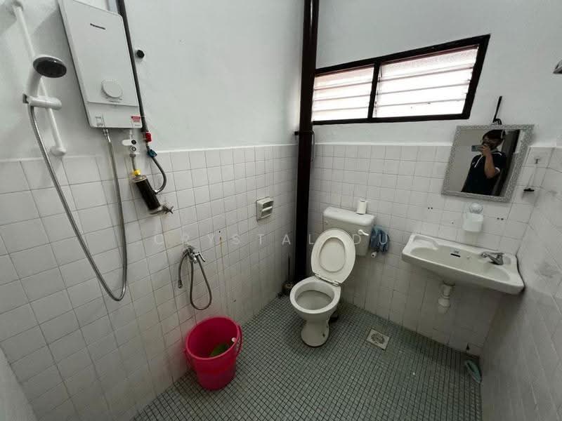 2-storey Terraced House for Sale in Taman Pelangi (Johor Bahru) - Crystal Du - Bathroom - PropertyGuru.com.my