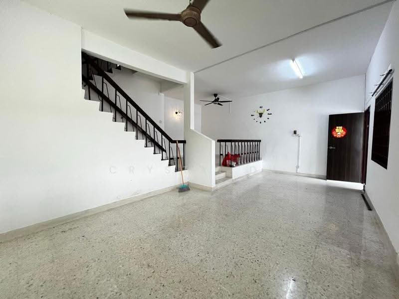 2-storey Terraced House for Sale in Taman Pelangi (Johor Bahru) - Crystal Du - Living Room - PropertyGuru.com.my