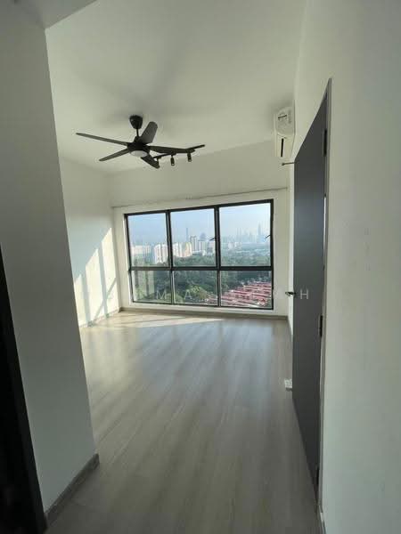 Kondominium untuk Dijual di The Holmes 2 - Obama Seah - Living Room - PropertyGuru.com.my