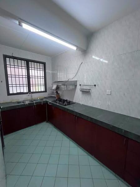 Rumah Teres 2-Tingkat untuk Disewa di Taman Mount Austin (Tebrau) - Alicia Voon - Kitchen - PropertyGuru.com.my