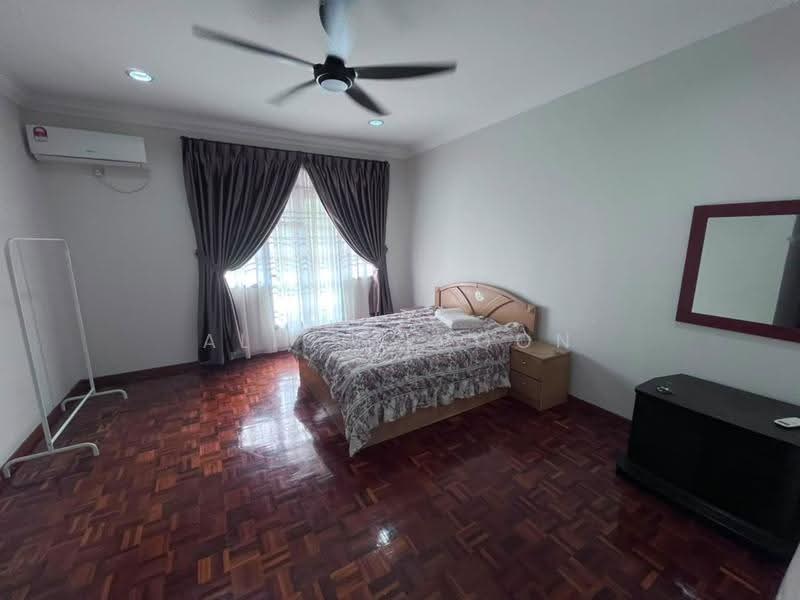 Rumah Teres 2-Tingkat untuk Disewa di Taman Mount Austin (Tebrau) - Alicia Voon - Bedroom - PropertyGuru.com.my