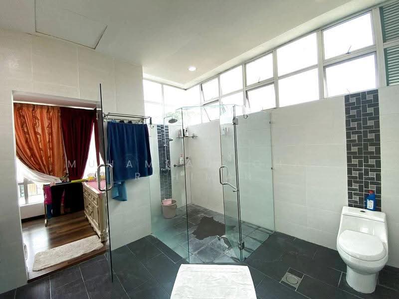 Rumah Banglo untuk Dijual di Kota Emerald (Rawang) - Muhammad Iqmal Rahiman - Bathroom - PropertyGuru.com.my