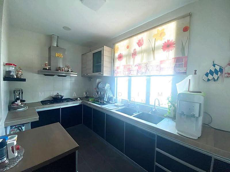 Rumah Banglo untuk Dijual di Kota Emerald (Rawang) - Muhammad Iqmal Rahiman - Kitchen - PropertyGuru.com.my