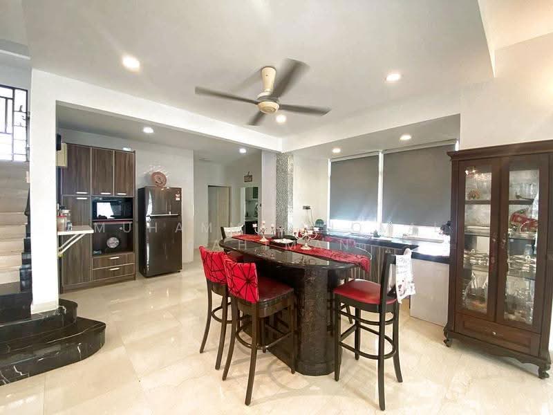 Rumah Banglo untuk Dijual di Kota Emerald (Rawang) - Muhammad Iqmal Rahiman - Kitchen - PropertyGuru.com.my