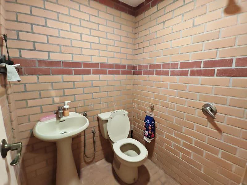 2-storey Terraced House for Sale in Sungai Long (Bandar Sungai Long) - Candy Soon - Bathroom - PropertyGuru.com.my