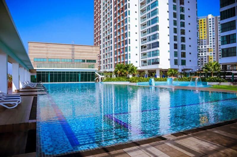 Service Residence for Sale at Amerin Residence - Vancs Chai - Pool - PropertyGuru.com.my