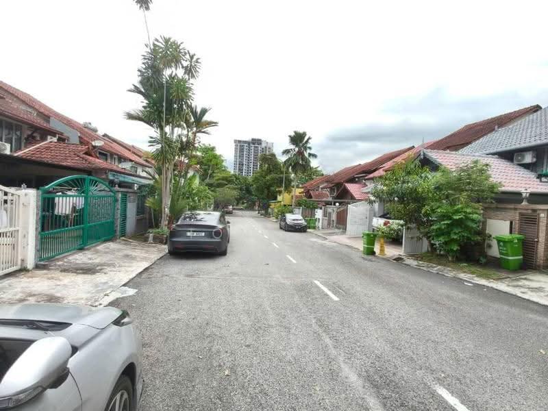 Rumah Teres 2-Tingkat untuk Dijual di Alam Damai (Cheras) - Tony YY - Exterior - PropertyGuru.com.my